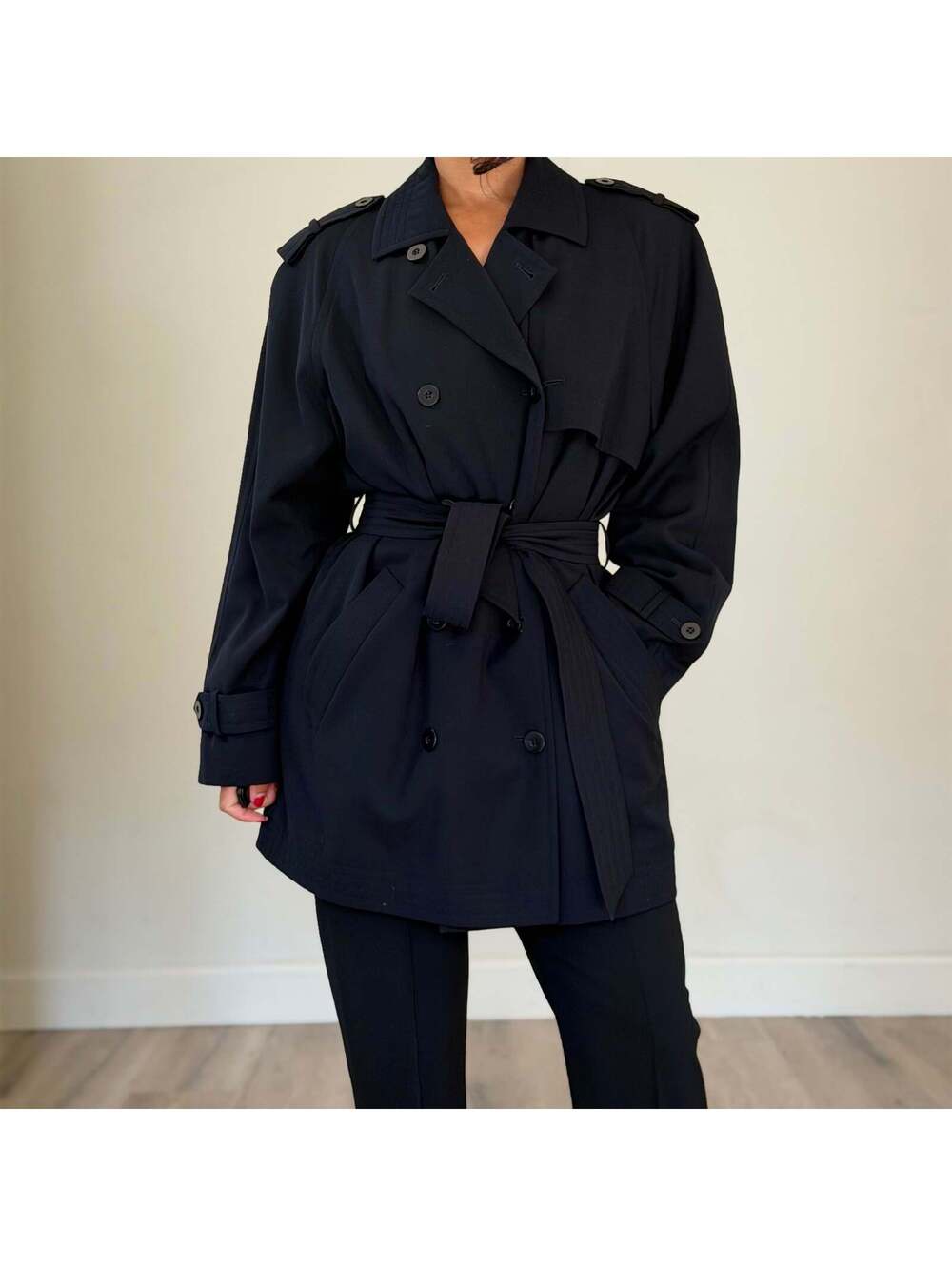Escada - Picture 3 of 9